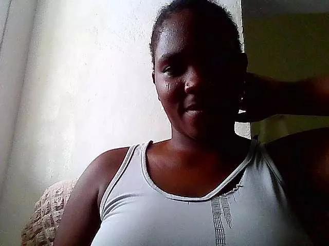 Sweetjuicyass on BongaCams