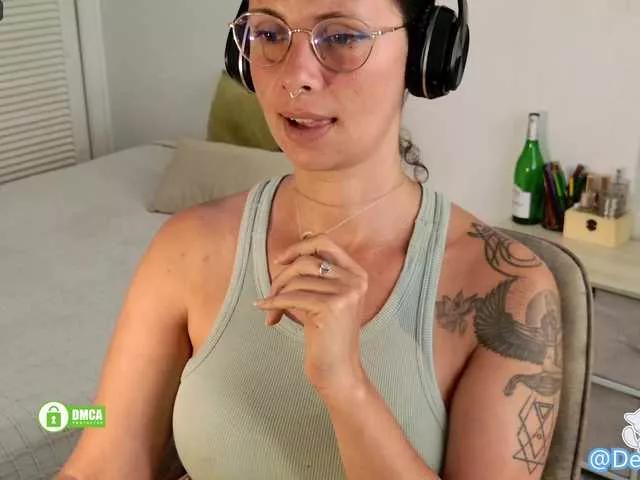 Offline SweetLilLulu on BongaCams