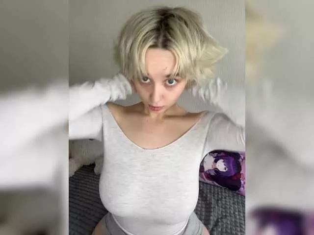 tamagotchigirl