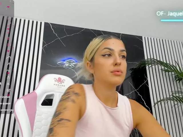 Offline theajoy on BongaCams