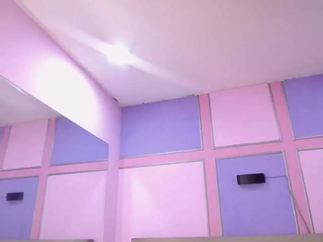 tiiny-emilly on BongaCams 