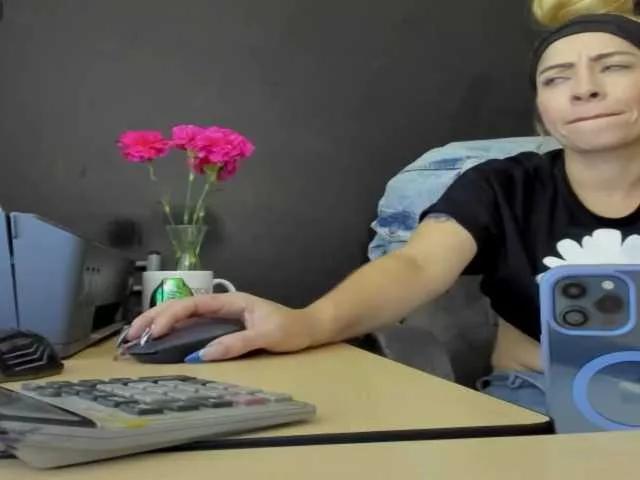 Freechat viktoria-davis on BongaCams