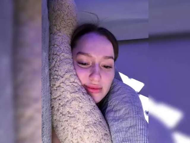 whiteTEAa on BongaCams