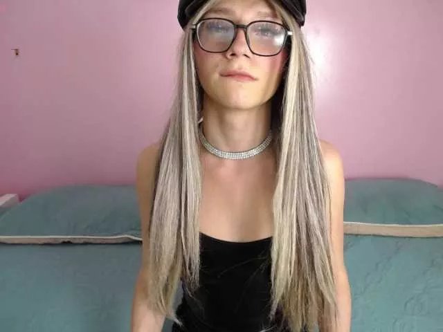 yulii- on BongaCams