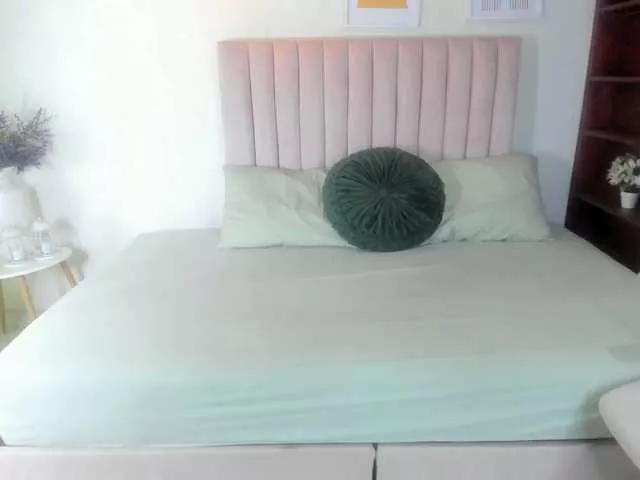 zayna-lux on BongaCams