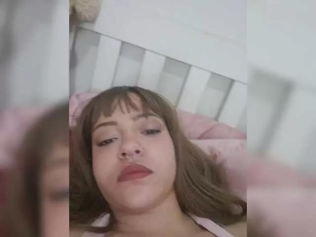 zoe-luna on BongaCams