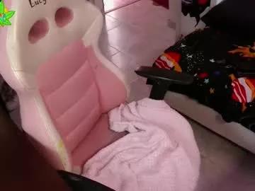 111lucygrim111 on Chaturbate 