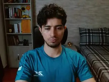 aaron_paul_ from Chaturbate