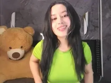 aleja05_b on Chaturbate