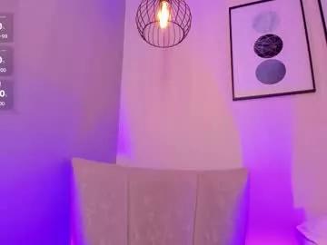 ambarevans_ from Chaturbate