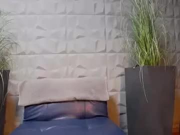 Freechat antoniovalentinidiamond on Chaturbate