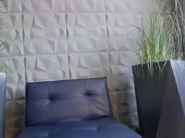 Freechat antoniovalentinidiamond on Chaturbate