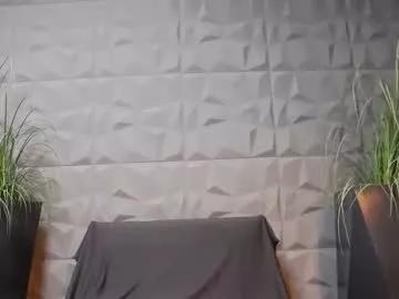 Freechat antoniovalentinidiamond on Chaturbate