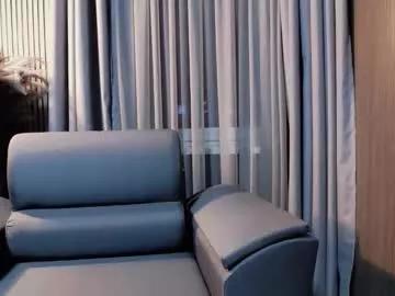 Freechat antoniovalentinidiamond on Chaturbate