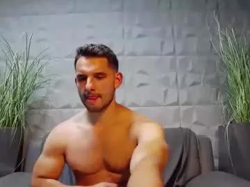 Freechat antoniovalentinidiamond on Chaturbate
