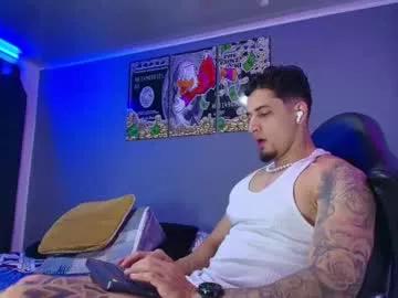 camiloalvarezzz3 from Chaturbate