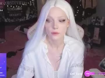 crackling_tati from Chaturbate