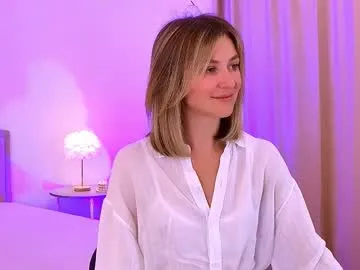 cutemirage — Make me happy  [428 tokens left] #new #milf #natural #cute #erotic