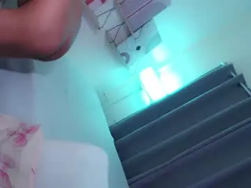 eilleh_loure from Chaturbate