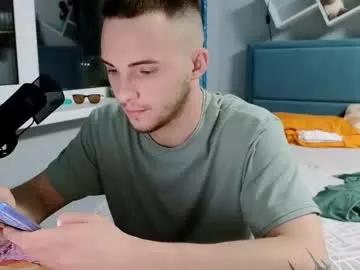 Freechat golden_boyyy21 on Chaturbate