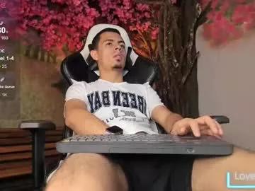gregorymanccinni on Chaturbate 