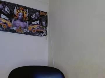 Freechat hazlan_420 on Chaturbate