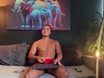 Freechat highlatin_guys on Chaturbate