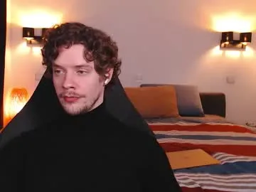 ironthud on Chaturbate