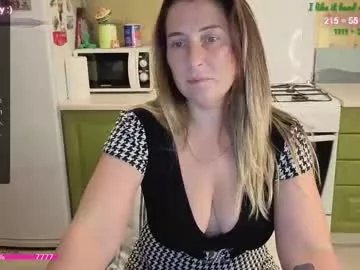 lissa_charmingmilf on Chaturbate 