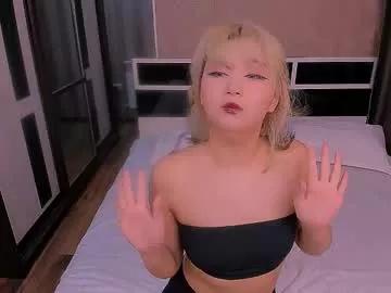 Freechat milla_waves on Chaturbate