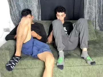 pelusos_mens on Chaturbate