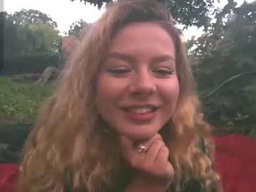 Freechat totally_spy on Chaturbate