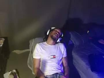 Freechat xxxjrstrokesxxx on Chaturbate