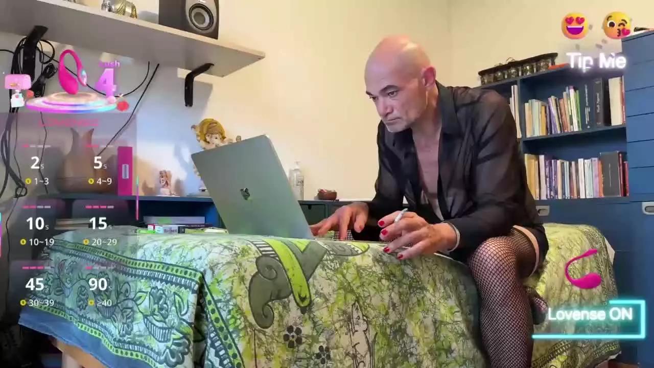 GayFigo19Stup