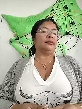 __valentina18 on StripChat 