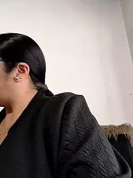 __valentina18 on StripChat 