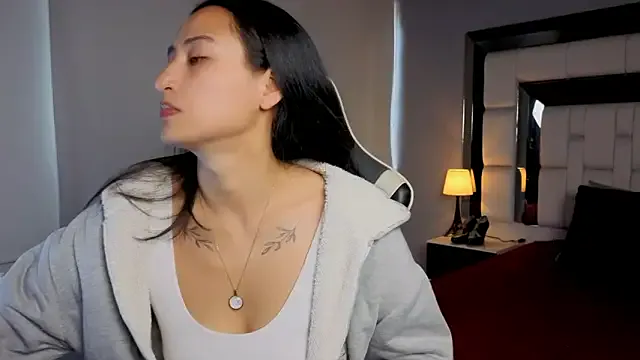 Adhara7 — SHOW PUSSY