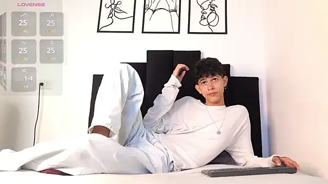 alexmark_ on StripChat