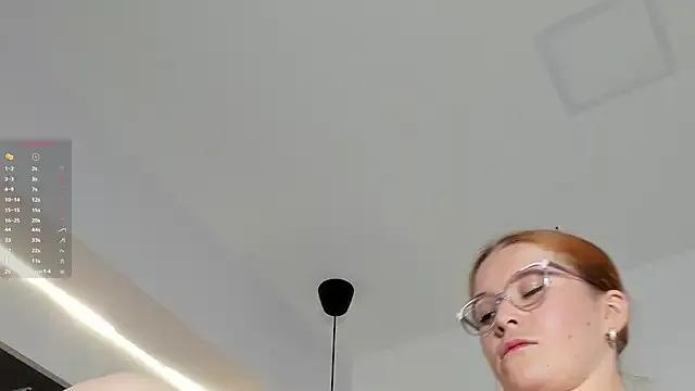 AllisonRoberts_ on StripChat 