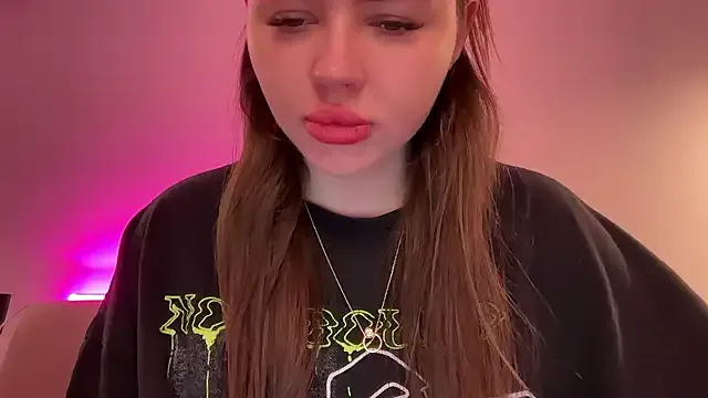 AlmaryKim on StripChat