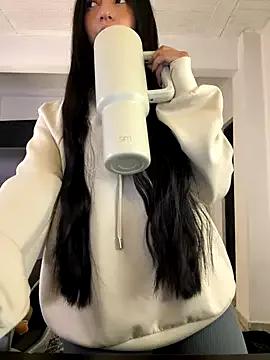 aly_golden_ on StripChat