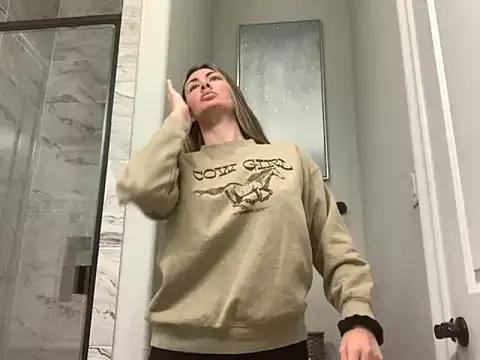 Alyssa_rhoades from StripChat