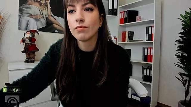 Freechat amayawest on StripChat