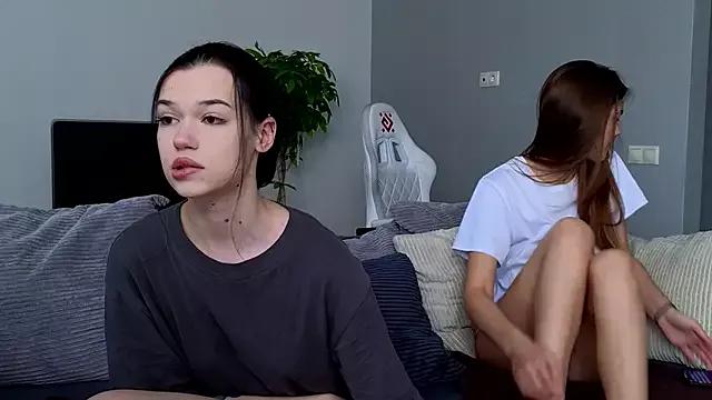 AmmyAndMira on StripChat