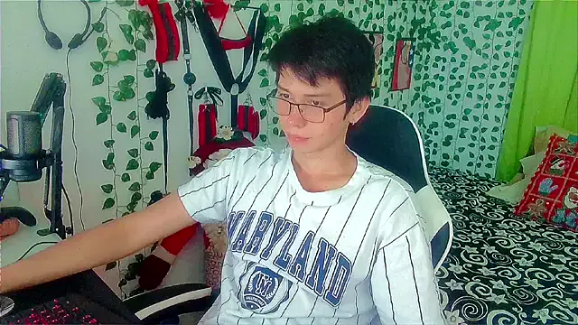 Andy_gray on StripChat