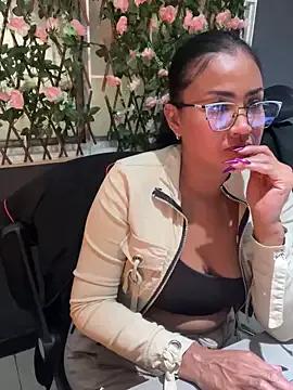 Freechat Ariana_Rodriguez on StripChat