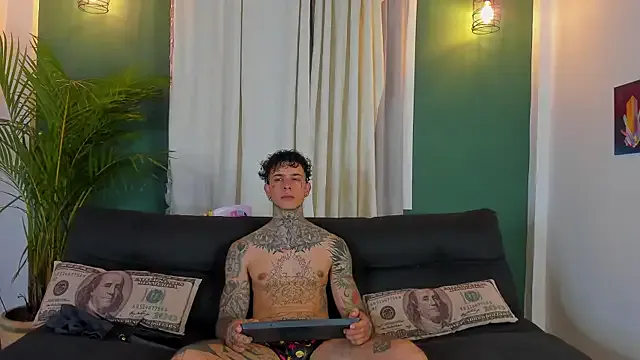 Aron_ford — Private on StripChat