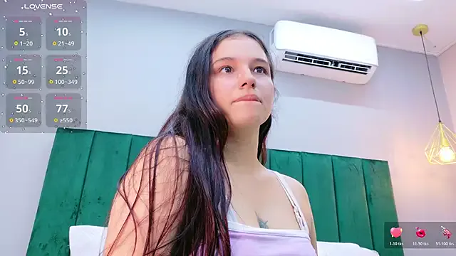 Ashley_Evans22 from StripChat