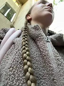 Freechat bambi_lu on StripChat