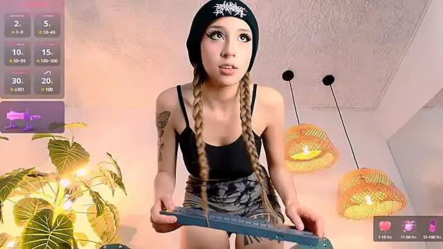 bellablack27 on StripChat 